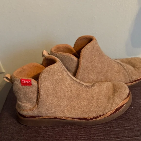 Chaco Tan Slip-On Shoes - Picture 2 of 6